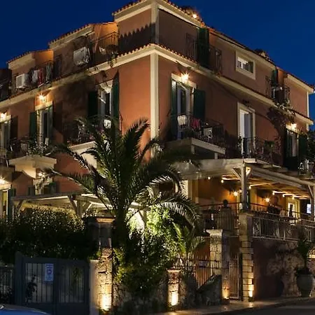 Captain's House Hotel 2*