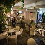 Otel Captain's House 2*