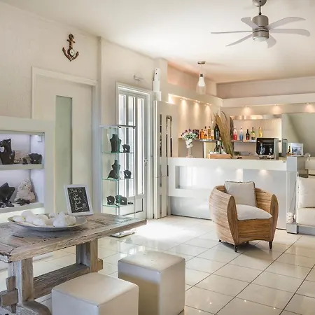 Отель Captain's House 2*