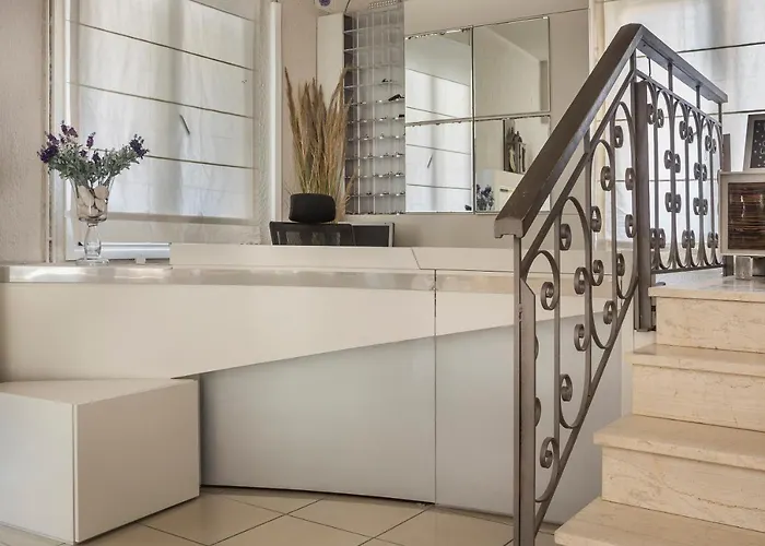 Captain's House Hotel